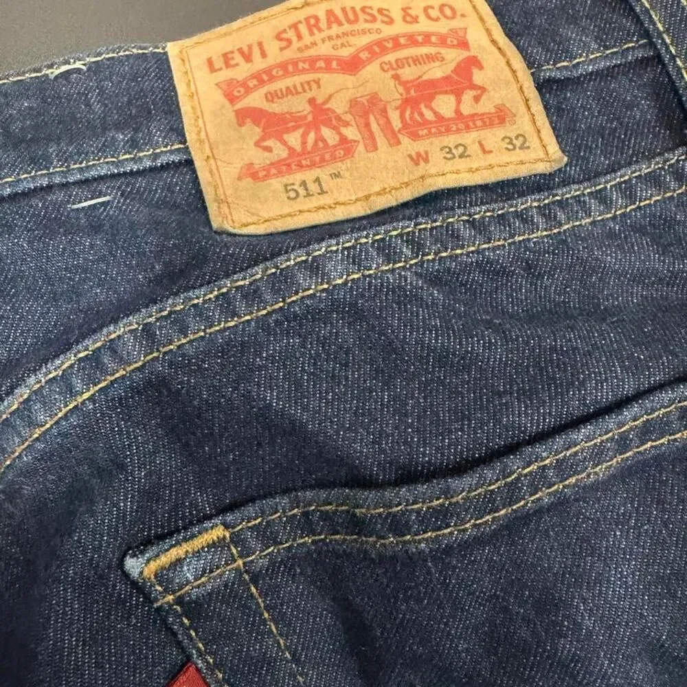 Levi-s Men's Blue and Navy Jeans